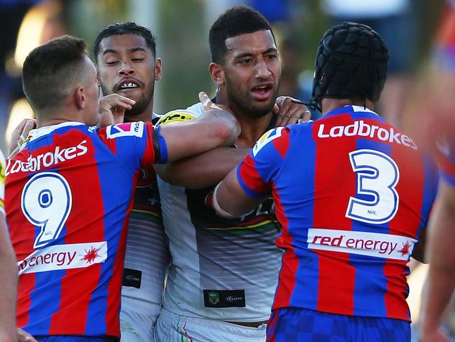 SYDNEY, AUSTRALIA - AUGUST 18:  Panthers and Knights players fight during the round 23 NRL match between the Penrith Panthers and the Newcastle Knights at Panthers Stadium on August 18, 2018 in Sydney, Australia.  (Photo by Matt Blyth/Getty Images)