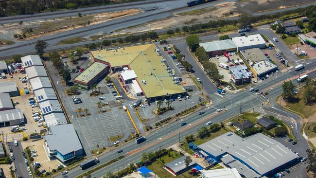 An aerial of the Acacia Ridge Hotel on Beaudesert Rd.