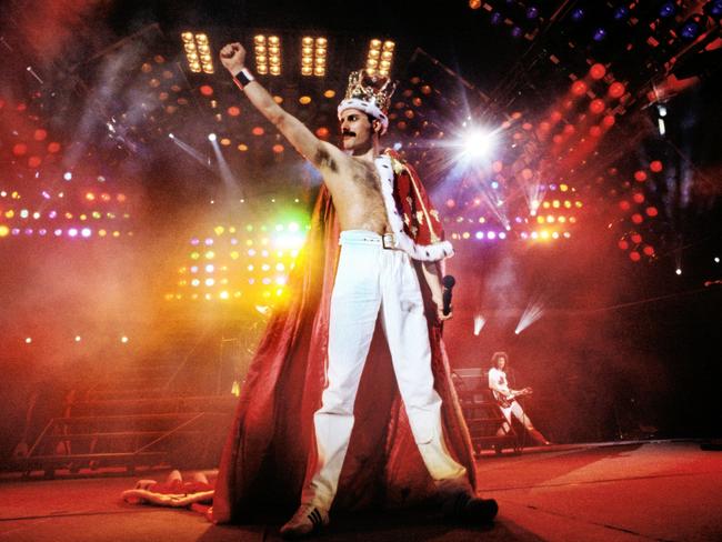 EMBARGO FOR TWAM 02 SEP 2023. FEE MAY APPLY. Denis OÃ¢â¬â¢Regan (www.denis.uk) CAPTION Freddie Mercury, Queen - Wembley Stadium 1986, Photograph by ÃÂ©Denis OÃ¢â¬â¢Regan