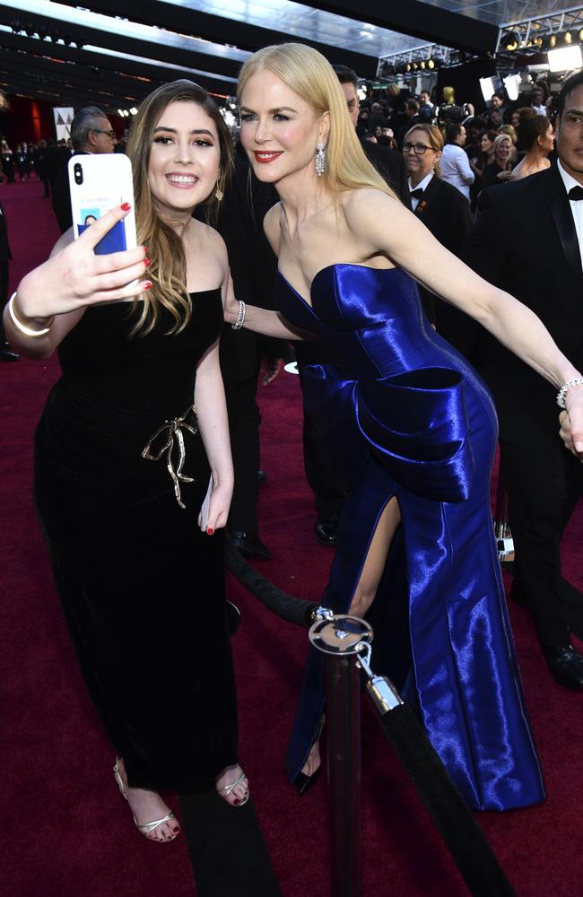 Nicole Kidman takes a selfie with fan at the 90th Annual Academy Awards on March 4, 2018 in Hollywood, California. Picture: AP