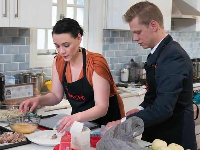 Amy was called a ‘slut’ by Josh during tonight’s ultimate instant restaurant cook with brother Tyson. Picture: Channel 7