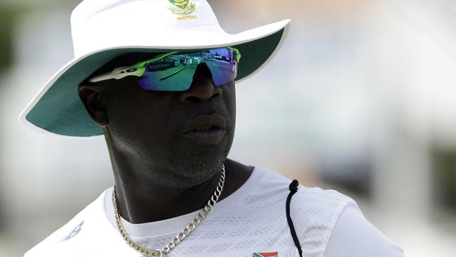 South Africa's coach Ottis Gibson wants umpires to take control of “the line.”