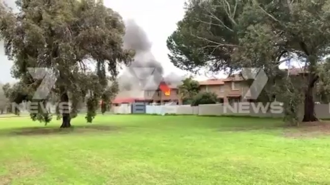 Fire at Hackham West, Adelaide (7 News)