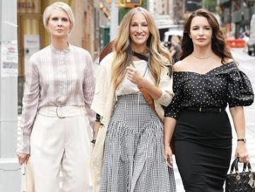 Cynthia Nixon, Sarah Jessica Parker and Kristin Davis  are back for the Sex and the City   sequel And Just Like That.The series is filming in New York in July 2021.First pic from  the set - released by HBO Max in July 2021.