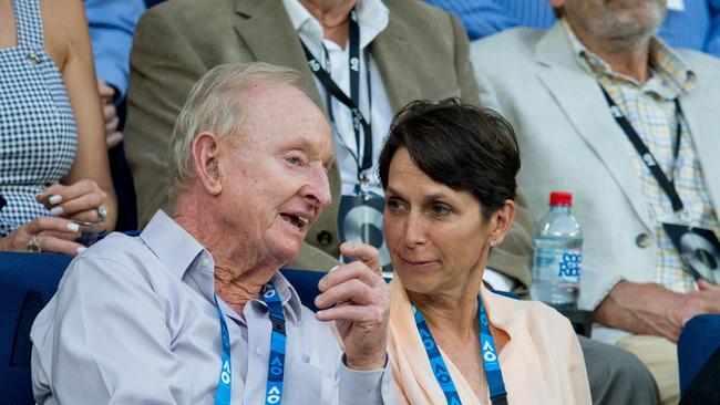 Tennis great Rod Laver (L) believes the Davis Cup is on its last legs.