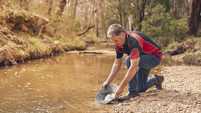 Darren Kamp said the nugget was the biggest gold specimen he'd seen in his 43-year career. Picture: Lucky Strike Gold