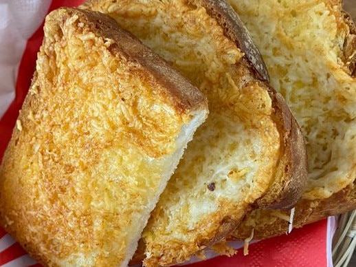 The air fryer Sizzler-style cheese toast.