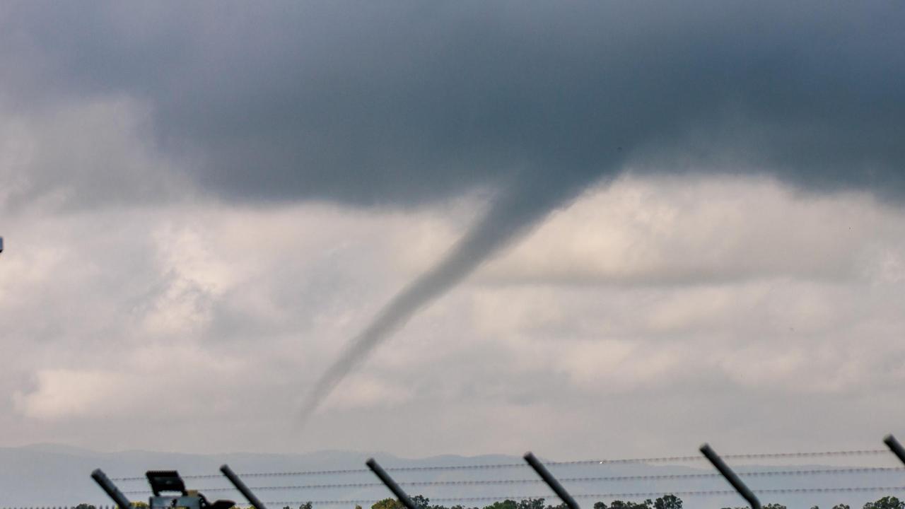 Tornado funnel cloud Rockhampton Airport | NT News