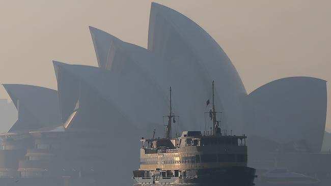 Sydney workers have been told to head home from work early. Picture: AAP