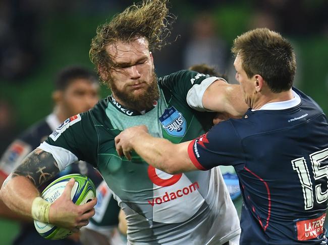 Warrick Gelant of the Bulls (left) and Dane Haylett-Petty of the Rebels are seen in action during the Round 14 Super Rugby match between the Melbourne Rebels and the Pretoria Bulls at AAMI Park in Melbourne, Friday, May 17, 2019.  (AAP Image/Julian Smith) NO ARCHIVING, EDITORIAL USE ONLY