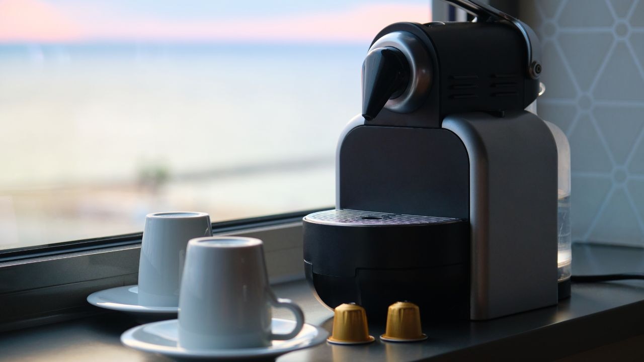 Premium quality coffee pods & machines