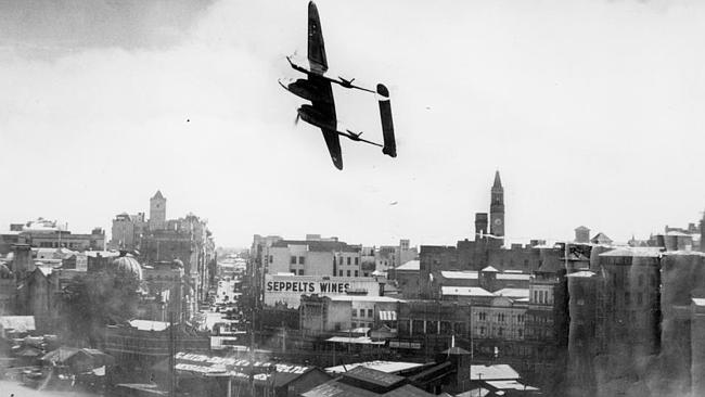 A view down Queen Street from the Story Bridge during the war years. Picture: State Library