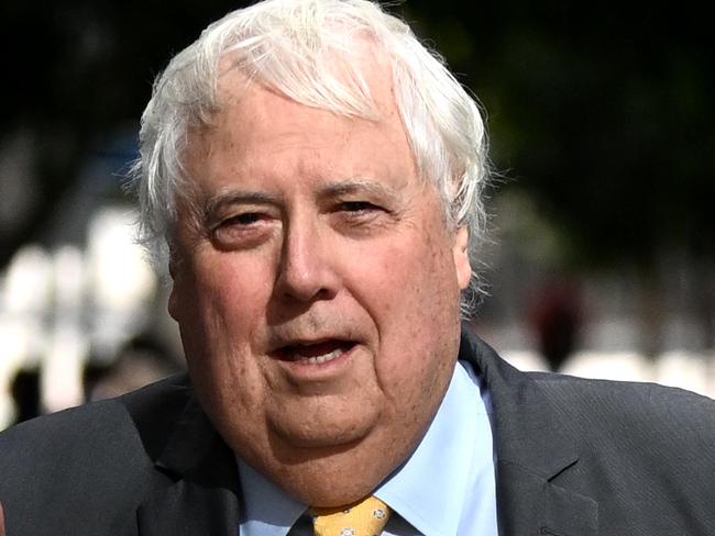 BRISBANE, AUSTRALIA - NewsWire Photos - MAY 31, 2022.Clive Palmer leaves the Supreme Court in Brisbane. Mr Palmer and his company Palmer Leisure Coolum have brought civil action in the Supreme Court in a bid to stay criminal proceedings being heard.Picture: NCA NewsWire / Dan Peled