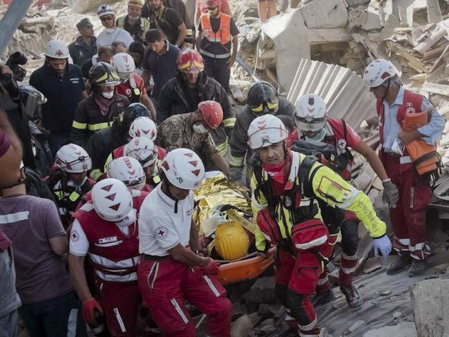 Italy earthquake: 6.2 magnitude hits villages, buildings collapse ...