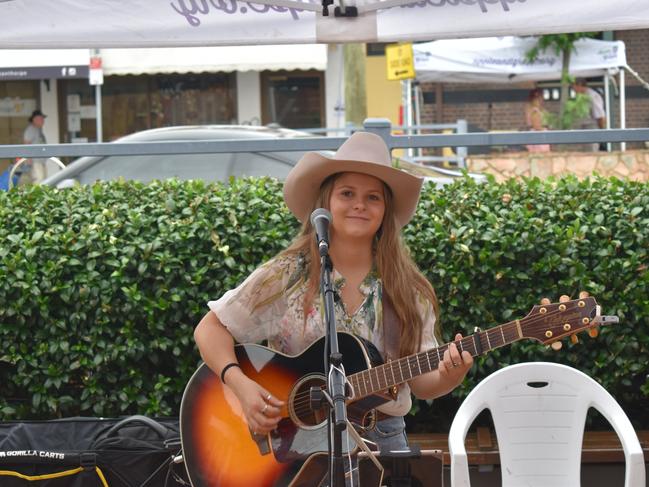 Musician Amy Ryan busking during the busking showcase on Saturday Feb 24 at the Apple and Grape Festival 2024