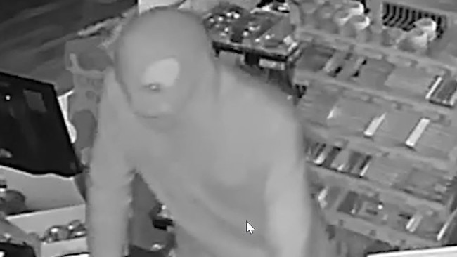 CCTV footage of Birkdale burglary.