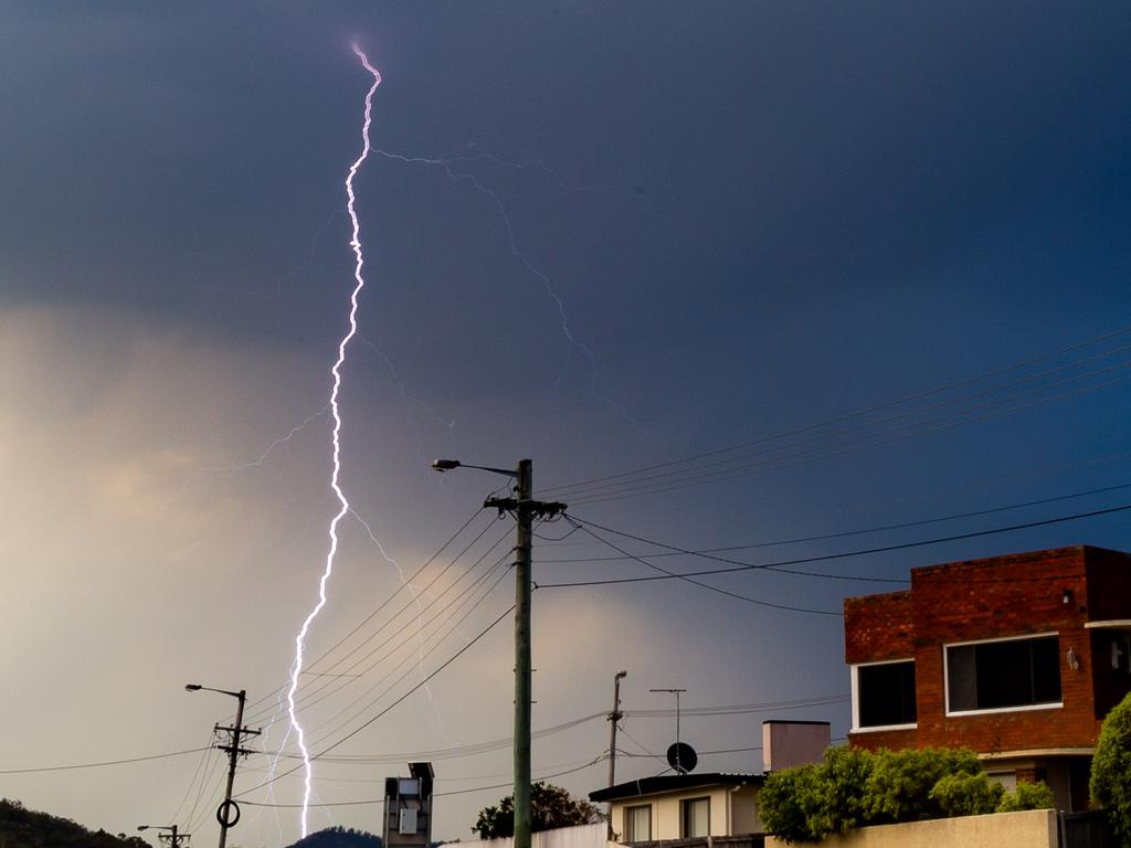 Lightning over Hobart Photographer: Ben Short