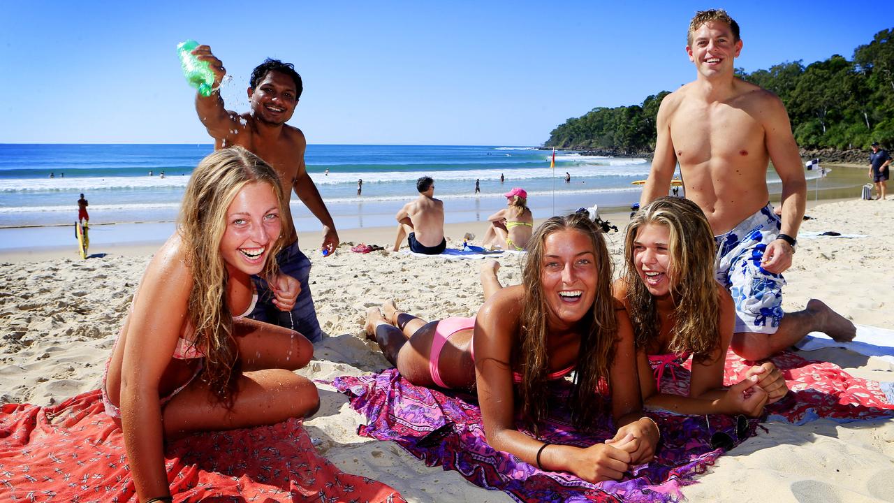 Backpackers in Noosa before the pandemic. Picture: Megan Slade.