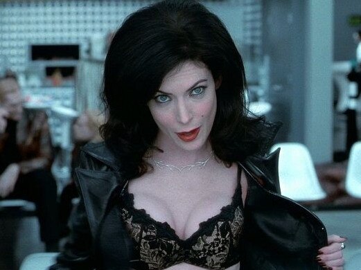 Lara Flynn Boyle as Serleena in Men In Black II.