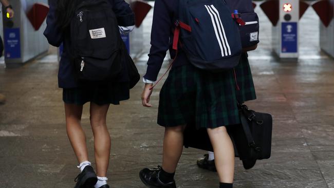 GENERIC AUSTRALIAN STUDENTS - BACK VIEW -  SYDNEY, AUSTRALIA - NewsWire Photos MAY 4, 2021: Students travel home after school. Picture: NCA NewsWire / Nikki Short