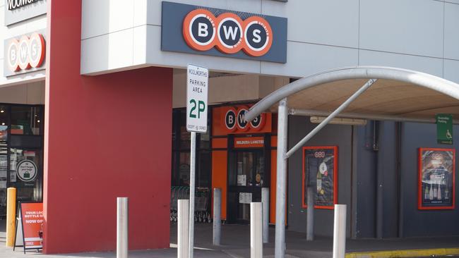 Dion Peace, 43, used a shovel to smash a window into Mildura's Langtree Ave BWS store, just two days after he was released from prison. Picture: Michael DiFabrizio