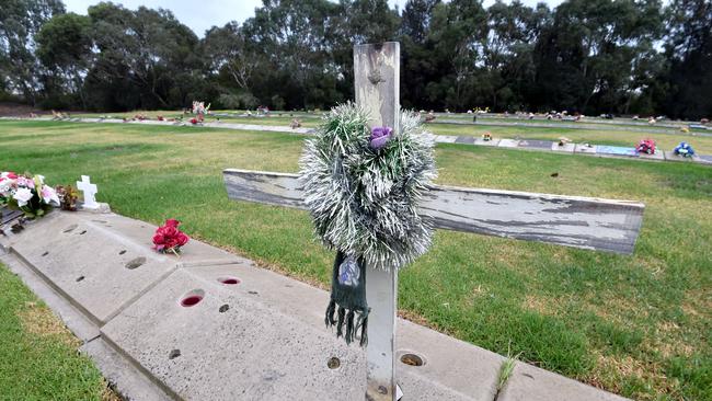 Read’s faded memorial at Fawkner Cemetery. Picture: Jay Town