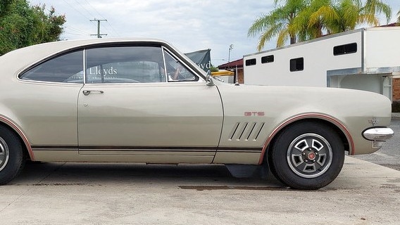 The Monaro is finished in “Silver Mink” pain.