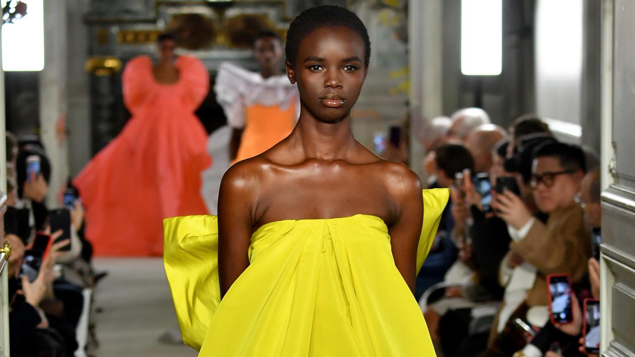 Naomi campbell walked the runway during the valentino haute on sale couture spring summer 2019