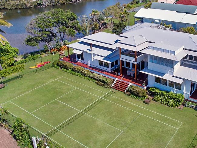 6 Cooroora St, Dicky Beach sold for $4.8m