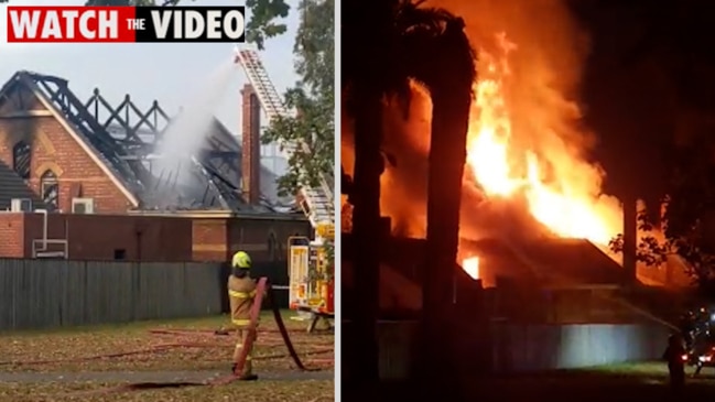 Huge blaze at  Sth Yarra primary school