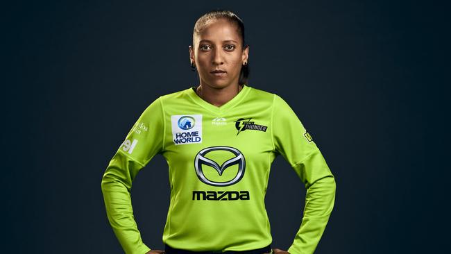 Sydney Thunder cricketer Shabnim Ismail has re-signed with the club.