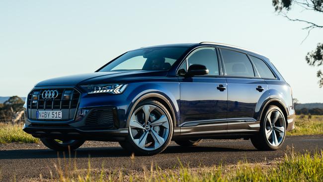 The big, chesty Audi SQ7 has the intimidating yet polished presence of a professional rugby player, writes Stephen Corby.