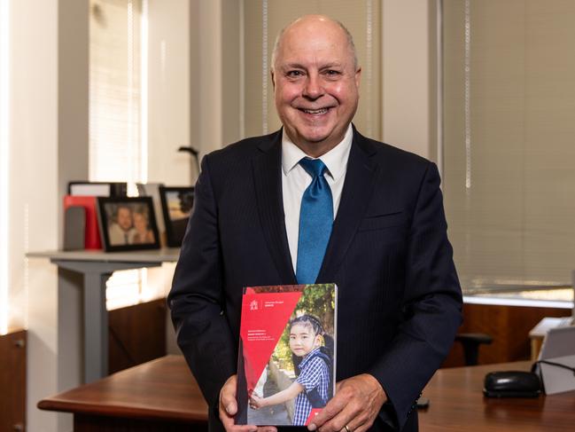 MELBOURNE, AUSTRALIA - NCA NewsWire - 06 MAY, 2024:  Victorian Treasurer Tim Pallas poses for a photograph at the Department of Treasury and Finance Victoria in Melbourne, Monday, May 6, 2024. Treasurer Tim Pallas will deliver his 10th state budget on Tuesday. Picture: NCA NewsWire / Diego Fedele