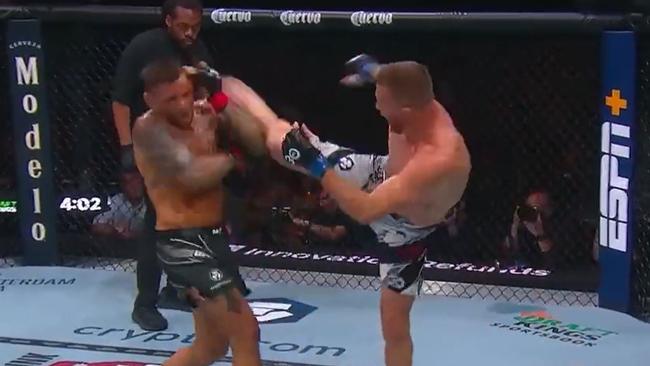 Justin Gaethje knocks out Dustin Poirier at UFC 291. Photo: Twitter