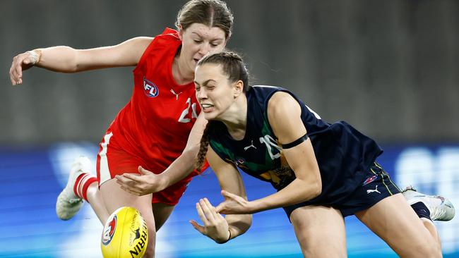 Jess Rentsch in action last weekend’s AFL Academy Girls v U23 All-Stars.