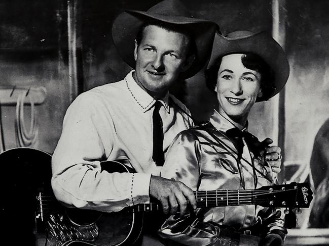 Slim Dusty and Joy McKean at a Townsville show in 1957. Picture: Nathan Edwards