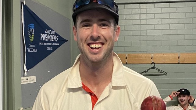 Essendon's Tom O'Donnell took a career-best 7-fa.