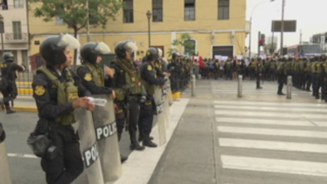 Peru police evict demonstrators from university