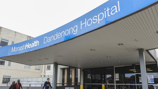 A man assaulted a Dandenong Hospital doctor and threatened to security guards because he was angry medical staff wouldn’t treat his hurt finger.