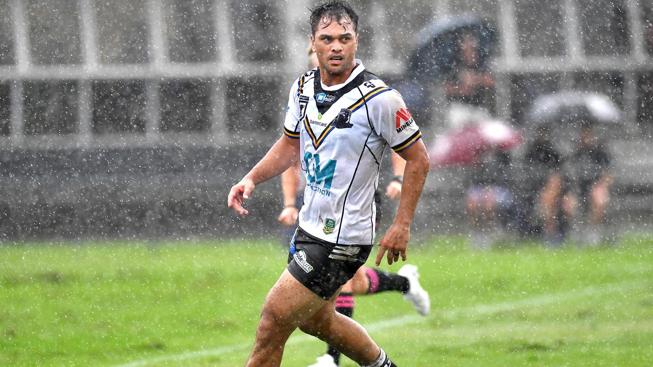 Karmichael Hunt in action for the Souths Logan Magpies. Picture: John Gass