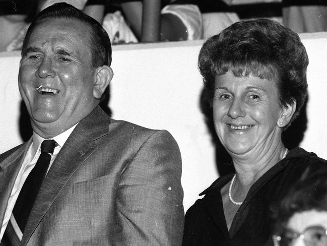 News/ personality 31/3/ 1984 Roy and Pearl Harvey in the audience at the Bruce Springsteen concert at QE11 Brisbane . Roy was forner Lord Mayor of Brisbane. Neg/no RV 3898-23 box/no Picture by Ted Holliday Scanned March / 2010 The Courier-Mail Photo Archive