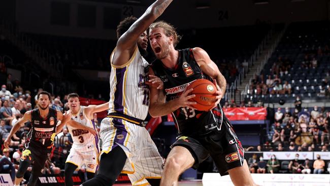 Sam Froling of the Hawks drives to the basket against the Kings earlire this season. Picture: Brendon Thorne/Getty Images