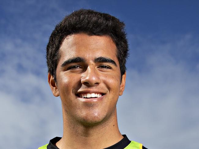 Mosman Daily/ AAP Sydney Thunder cricketer Ollie Davies posing for a photo at Queenscliff beach on the 30th of June 2019. Manly local Ollie Davies has signed a contract with the Sydney Thunder. AAP IMAGE: Adam Yip