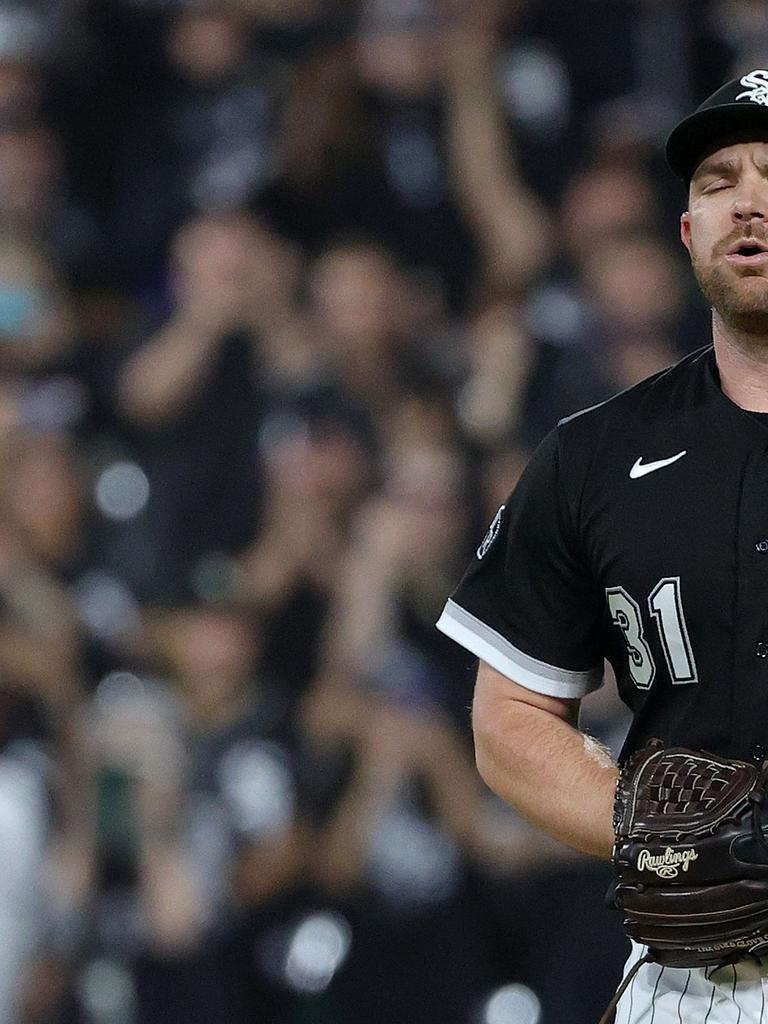 FOX Sports: MLB on X: HERE HE COMES 💚 Less than 5 months after being  diagnosed with cancer, Liam Hendriks is back on the mound for the White Sox  🙌  /