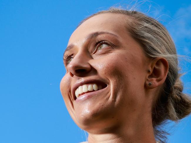 SYDNEY, AUSTRALIA - SEPTEMBER 14: Ashleigh Gardner of Australia poses during a portrait session with the Australian Women's International cricket squad at the Sydney Cricket Ground on September 14, 2022 in Sydney, Australia. (Photo by Hanna Lassen/Getty Images)