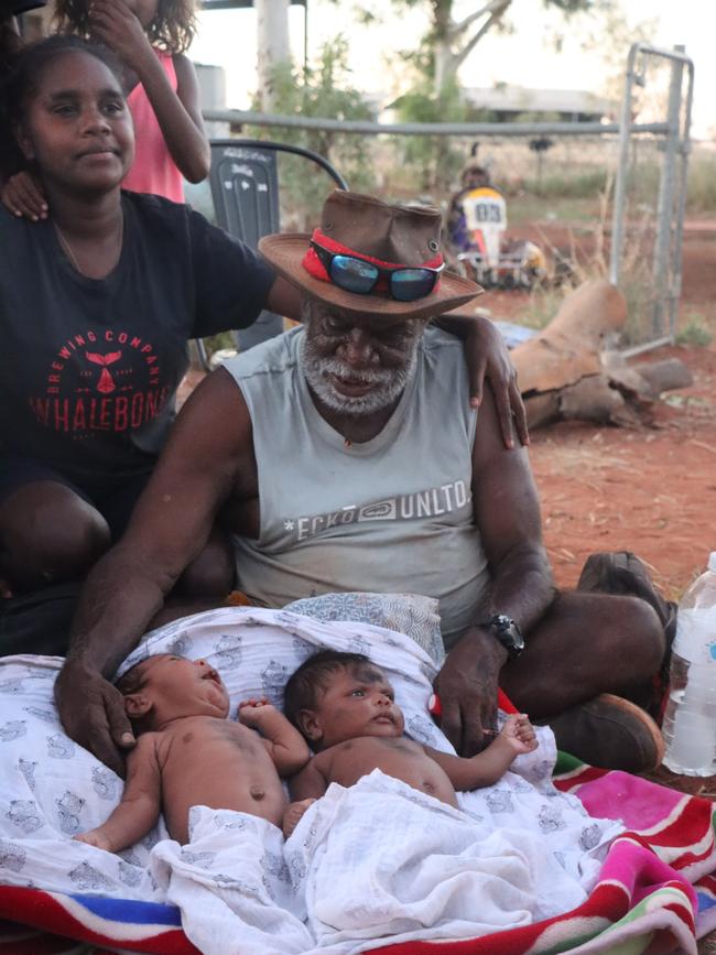 As the elder of the family group and a very senior in Martu Lore, Muuki performs the smoking ceremony for babies.