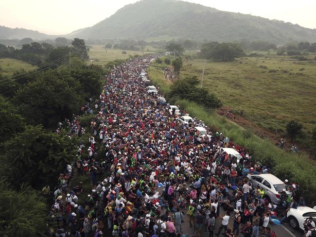 A migrant caravan advances toward the US through Mexico