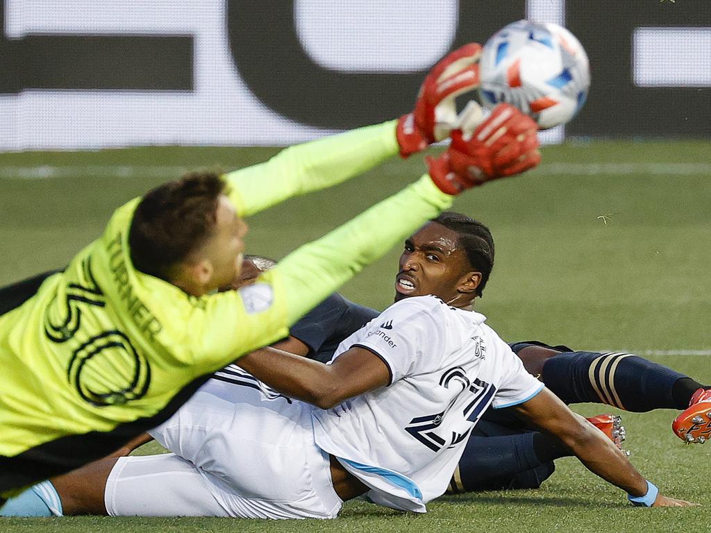 Matt Turner helps last-16 bound USA post multiple shutouts at a World Cup  for first time in 92 YEARS