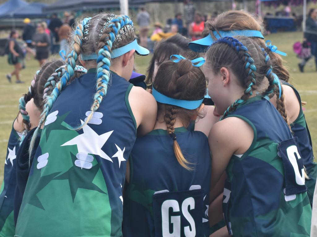 On court at the Cap Coast Junior Netball Carnival at the Barmaryee Multi Sports Precinct, Yeppoon, on August 11, 2024. Photo: Pam McKay