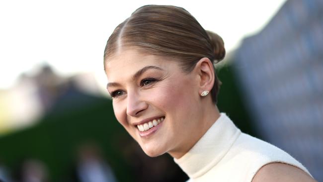 LOS ANGELES, CA - JANUARY 15: Actress Rosamund Pike attends the 20th annual Critics' Choice Movie Awards at the Hollywood Palladium on January 15, 2015 in Los Angeles, California. (Photo by Michael Buckner/Getty Images for BFCA)